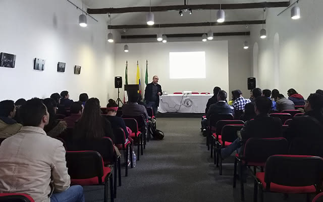 gz-conferencia_sobre_cuerdas_frotadas-640x400.jpg