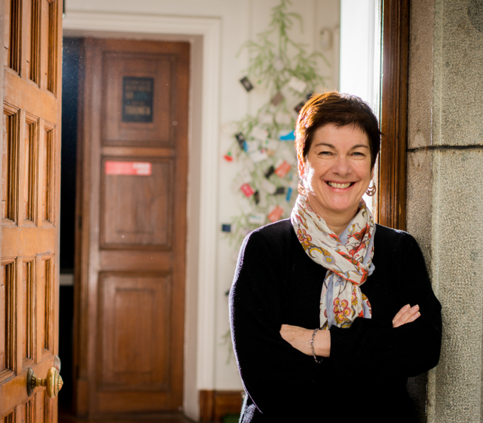 María Emilia Correa: Economías alternativas y conversaciones improbables