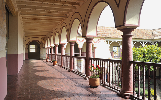 claustro-san-agustin-640x400.jpg