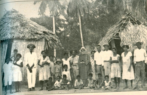gz-los-ninos-fuimos-alegria-pueblecito-negros-bautizo.jpg